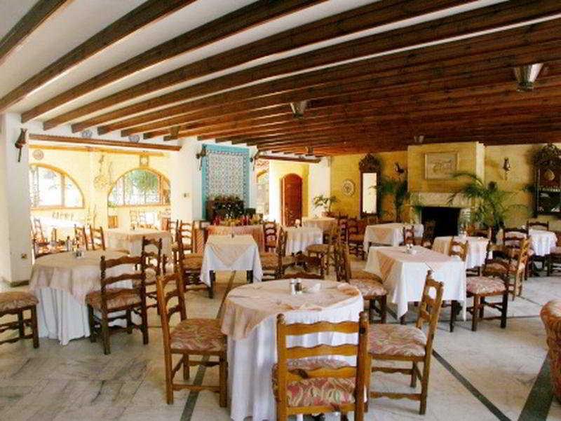 Celebrity Hotel Lapithos  Eksteriør billede