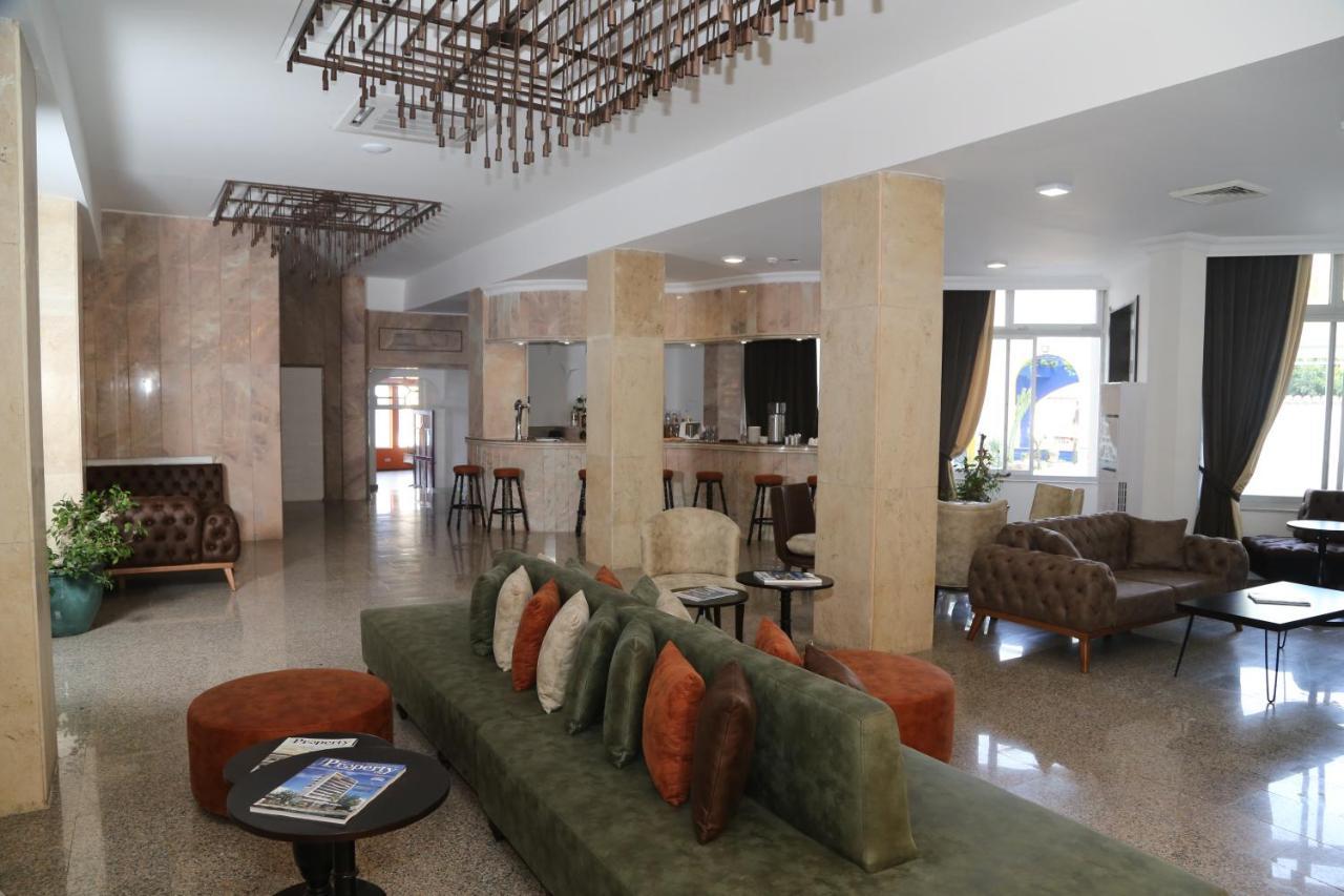 Celebrity Hotel Lapithos  Eksteriør billede