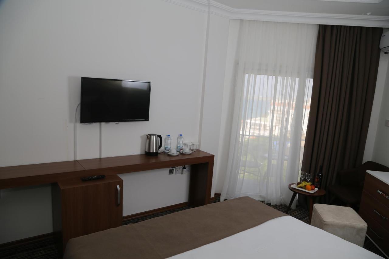 Celebrity Hotel Lapithos  Eksteriør billede
