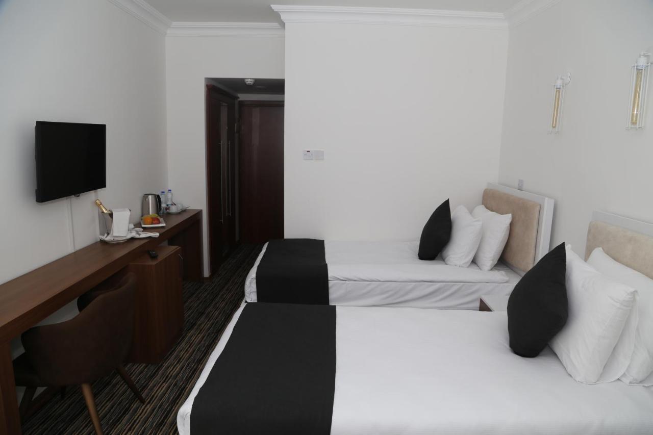 Celebrity Hotel Lapithos  Eksteriør billede